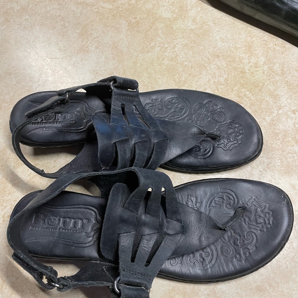 Born women sandals size 9